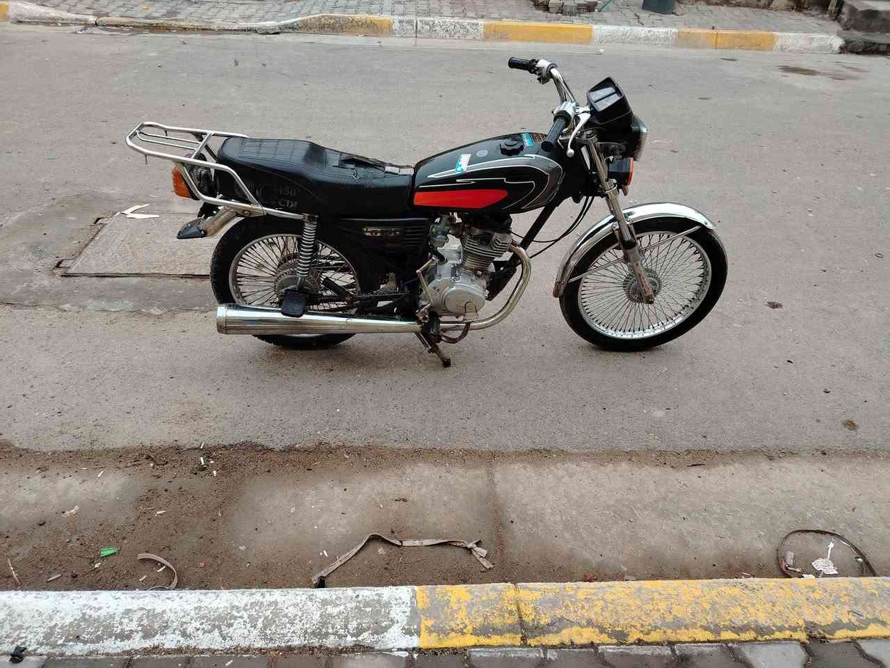 ماعرف ياموديل اعتقد 19 دراجه 4كير مكينه كير مكفوله السعر 375 مكاني جزيرة بغداد كميره
***********
