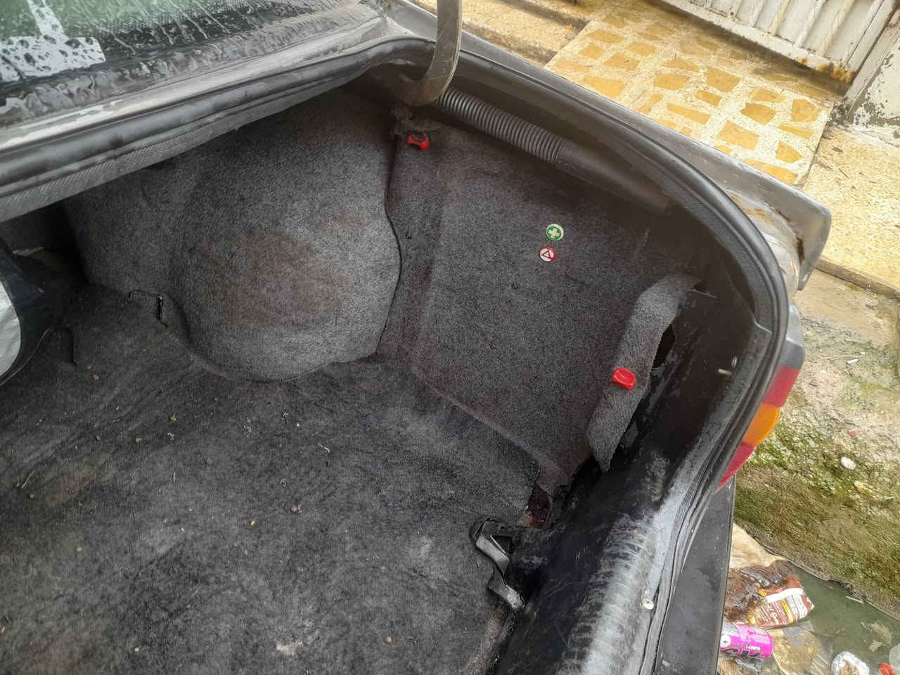 سيار اوبل فكتره نضيف مصبوغ عام كابون بنزين بيه رقم دولي كير محرك شرط بس نفخ اربع تايات جدد تحويل  سيار مل بيت وشغل حجم 16مسجل جديد سماعات بلوتوث اب شرط السعر 36او بيه مجال قليل رقمي *********** مكاني حي عدن
