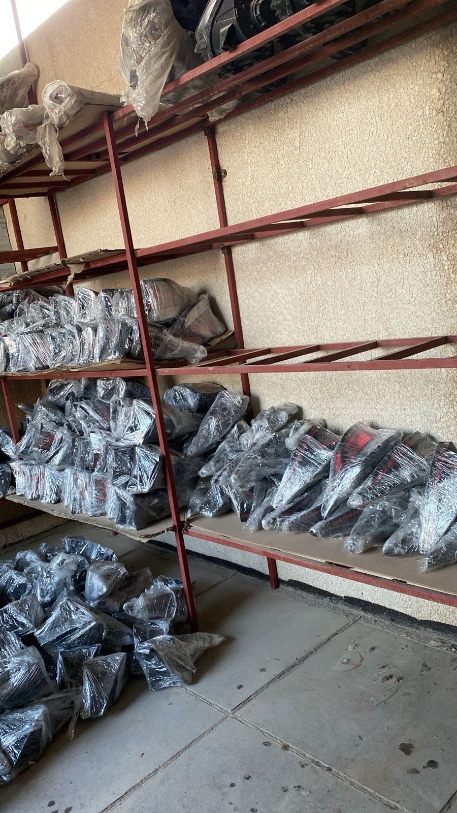 سوق بغداد مقابل وزاره التعليم العالي
علي المالكي لتجاره قطع غيار السيارات
الكوري والخليجي والامريكي 
ما هي ماركات وموديلات السيارات التي تناسبها هذه الأضوية؟: 
من مديل 2010 الى مديل 2026 الكوري والخليجي والامريكي 
هل هناك ضمان على هذه الأضوية؟: 
نعم ضمان العمل 
ما هو موقعك في العراق للتسليم أو الشحن؟: 
بغداد 
هل تتوفر خيارات التركيب؟: 
نعم فقط يوم الجمعه الشد مجاني 
هل يوجد خصم للطلبات الكبيرة؟: 
نعم يوجد 30‎%‎تخفيظات للقوائم الكبيره واصحاب المعارض والسمكريهزوالصباغين واصحاب التكسي 