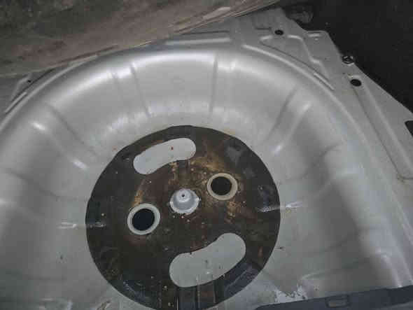 ئاڤانتی ٢٠٠٩  تەنیا ١٣٤ هەزار ی هەقیقی رۆیشتووە 
فول مواسەفات بەس سلاید نییە 
١ گلۆپی ناو دەشبول پێ نیە 🚨
ئەیبی ئێس و بڕێک بەستراوە 
سوکان پاوەر 
سوکان ڤۆلیۆم 
گێڕ تۆماتیک 
کوشن جڵد 
کوشن هیتەر 
دەسک نیکل 
حاسە 
ئاوێنە شەفت 
پێش و دوای کەپسە بێ لێدران 
گێڕ و مەکینە و تەبرید و توندو تۆلی و سەقف و ماڵی مەدەنی بەشەرت شرت 
سەودام نیە تکایە هەمویم نوسیوە بیخوێنەوە رەحمەتان لێ بێ ئینجا تێل بکە ٤٦ گەڵا 

***********
*********** رانية
