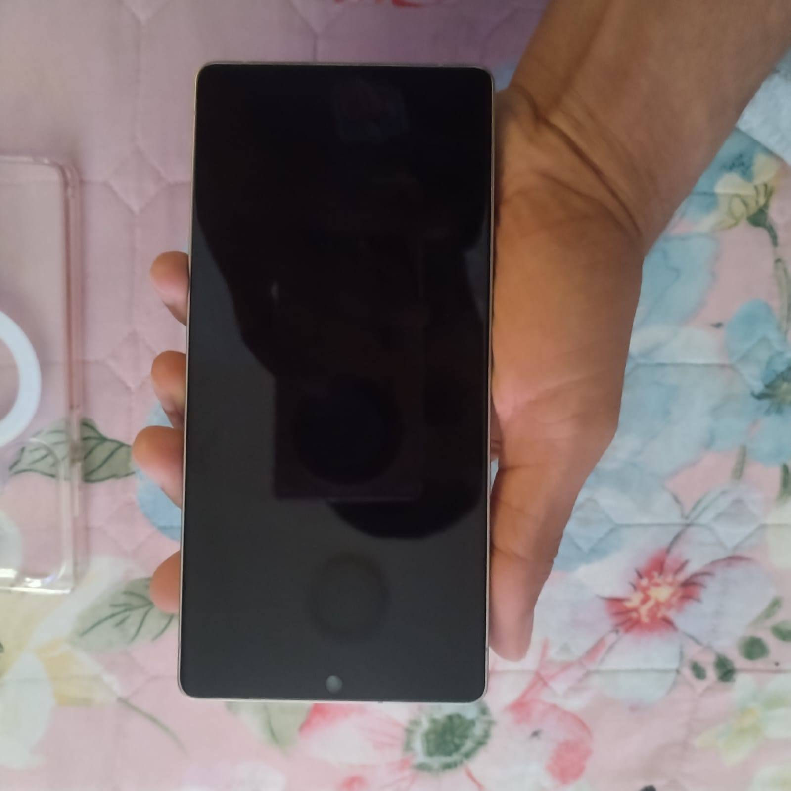 سامسونك s25 الترا لون المميز 256 جديد بعده مليون و ١٠٠ قفل بدون عمله
مكاني بغداد الدوره ***********
