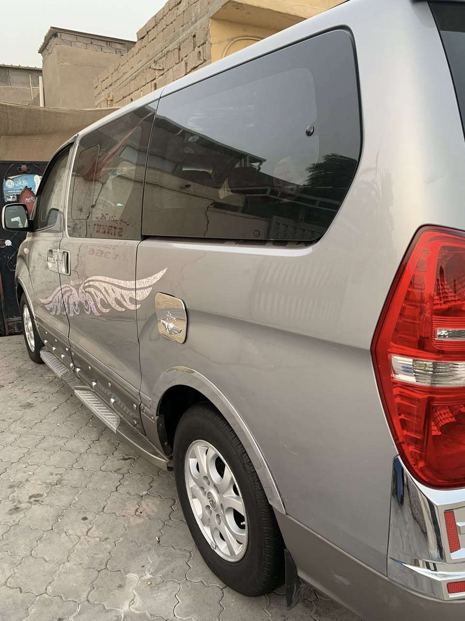 السلام عليكم ستاركس للبيع موديل 15 بيه قطعتين كوريه والجنطه جوردت وبدناها الباقي مكفول مكينه مجول  الرقم بصره مكانها البصره الزبير  سعر (205) ***********
