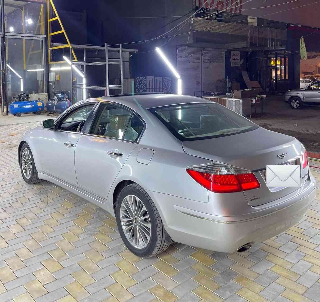 جينسزز 2009 خليجيه فول مواصفات vip 1/1  مكفوله رقم اربيل باسمي مكان السياره ميسان سنويه جديده وهزه جديده مكينه 6 سلندر 3800 دوش ماشيه 150 حقيقي 
مواصفات السياره 
شاشه كبيره
تبريد 4 قطع
حساسات اماميه وخلفيه
كامرا اماميه وخلفيه
ماوس امامي وخلفي
برده خلفيه كهرباء 
وضيعات خزن 3 
ستيرن كهربائي فول تحكم
كشنات السياره الاماميه والخلفيه كهربائيه 
مرايه تعتيم الخارجيه والداخليه 
فول تحكم ستيرن
فتحه سقف  
صندوق كهرباء 
باقي مواصفات الجينسزز معروفه… للاستفسار على السعر الاتصال على الرقم *********** غير متواجد على النت
