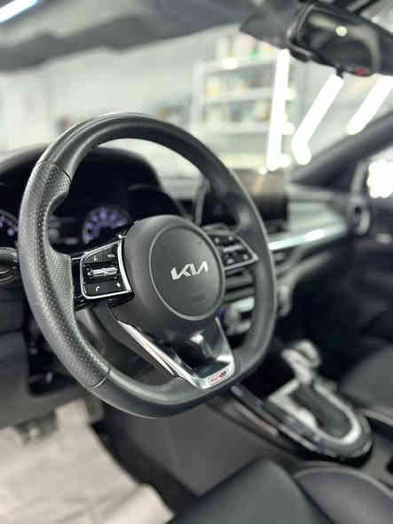 سلام عليكم 
كيا فورتي 
الموديل 2024 
السياره GT LINE  اعلى فئه 
المحرك 2000 دوش 
عداد المسافه 33 الف 
فول الفول مداعي اذكر المواصفات حتى الكشنات تدفئه وتبريد 
السياره حادثهه مثل ما موضح امامكم بدون تبديل ومصلحه تصليح درجه اولى يم المندلاوي 
تحتوي على منضومة غاز مع البانزين 
السياره بدون ايرباك 
السياره مبولشه عام مع نانو سيراميك درجه اولى 
مدوشمه دوشمه عام درجه اولى يم علاء الدلو 
رقم بغداد دولي الجديد بأسم ارشد الساعدي
مكان السياره بغداد الجديده او الامين 
السعر 180 ورقه وبيهه مجال للشراي يشوفهه ويدلل دلال 
***********
