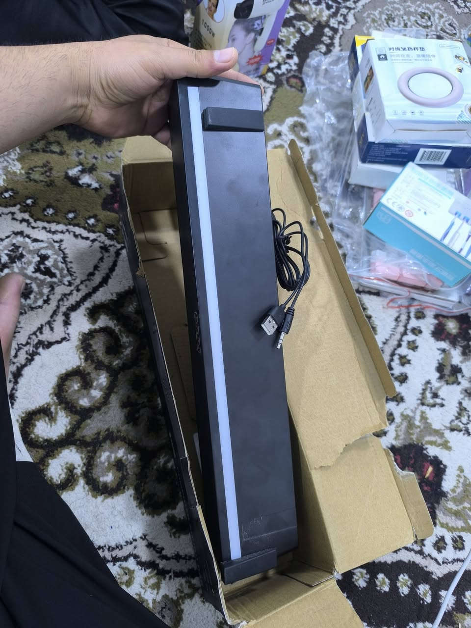 الشراي يتصل او يراسل كلشي وسعره اسعارهن مناسب وكله جديد واب شرط ابيعهن عدنه توصيل داخل خانقين توصيل الفين فقط وهذا رقم الواتساب ***********
