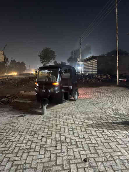 سلام عليكم تكتك للبيع مديل ١٩ ش ١٢ رقم بغداد تكتك بيه صبغ  تأخذه كبل للشارع سعر ٥،٥٠٠ وبيه مجال قليل بغداد حي النصر ***********
