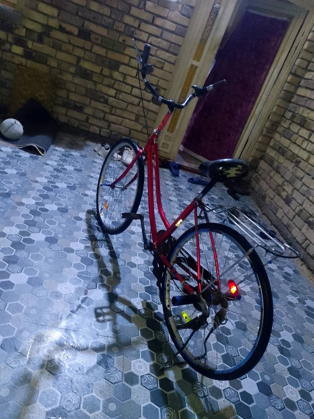 باسكل حجم 26موديل 15سعر 75الف نضيف مرتب ناصريه سوق الشيوخ حي العسكري 