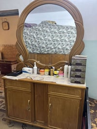 ميز مراية • مستعمل • نجف