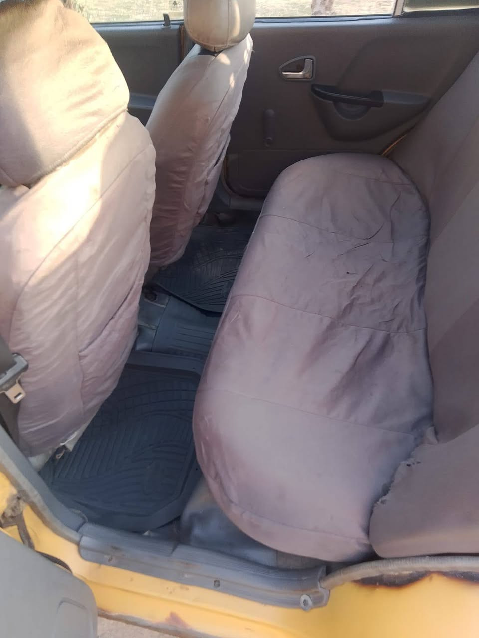 سلام عليكم للبيع:سايبا موديل 2012
سياره مكينه مجفته جديدة
 او   معمره دوسات او هلالات
 . او سياره مصفره هيه او غرامات او هزه جديده السيارة بسمي 
مابيهه اي نقص  حلوه او نصبتهه كاعده
 بس هذني الخياسات بدون صبغ
: او سعرهه ب 27او. بيها مجال
عنوان شارع المرور الحسينية 
رقم الهاتف. ‏‪***********‬‏
