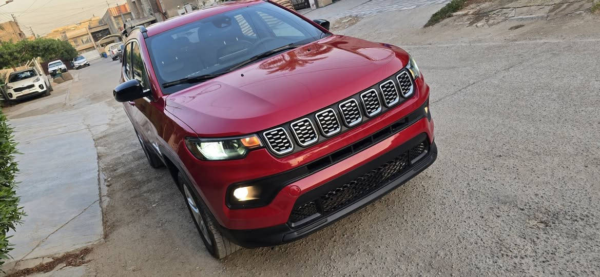 🚙 للبيع – جيب كومباس 2023 وارد أمريكا 🚙
🔹 الموديل: 2023 السعر ..13200$ بيع فقط
🔹 الوارد: أمريكي
🔹 المسافة المقطوعة: 21,000 ميل
🔹 الحالة:
▪️ حادث بسيط – تبديل بونيت ودعامية أمامية
▪️ صبغ بسيط في تكمه جه سايق (كد شبرين فقط)
▪️ مكفولة من الشاصي واللِغَد ارباك ستيرن دشبول طاك..
▪️ باقي السيارة نظيفة جداً
🔹 المواصفات:
▪️ داخل سياره جلد ..
■ شاشه دجتل لمس..
■ نشغيل بسمه ابواب بصمه
■ صندوك خلفي كهرباء..
■مازدات امامي لد بلوجكترات امامي
■توقف ذاتي 
■رادارات جوانب تنبيه
■حساسات خلفيه 
■كشنات تدفئه ..باقي مواصفات معروفه ..
▪️ فحص مؤقت (حالياً بدون رقم)
▪️ محرك 2000cc تيربو
💵 السعر: 13200 $ دولار فقط
📍 الموقع: بغداد – البنوك – شارع الكنيسة
📞 للتواصل: ***********
🔸 بيع فقط ونقد ....
