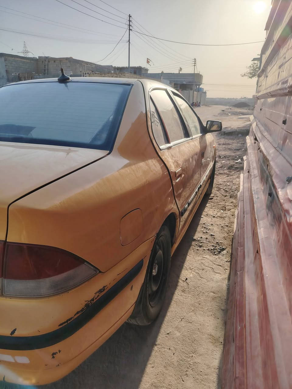 سمند البيع مديل 2012 ناطق سياره جاهزه من كلشي تخم تاير جديد حداديه جديده كهربائيات كلها شغاله من طول الطول محرك وكير كفاله تبريد شغال.  رقم ذي قار صدامي شرط تحويل مستمسكات راعيها عندي سياره مصفرا السعر ب 19 وبيها مجال مكاني البصره القرنه رقمي *********** وذه اكو مراوس عادي
