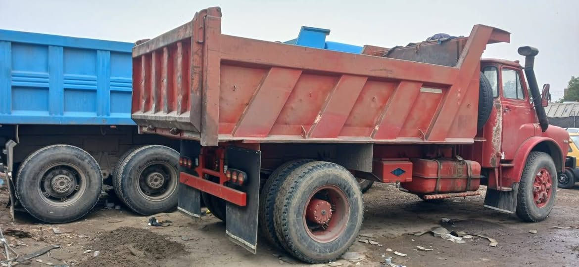 سلام عليكم مان البيع موديل 81 انا  مكلف بل نشر فقط لستفسار على هاذ الرقم ***********
