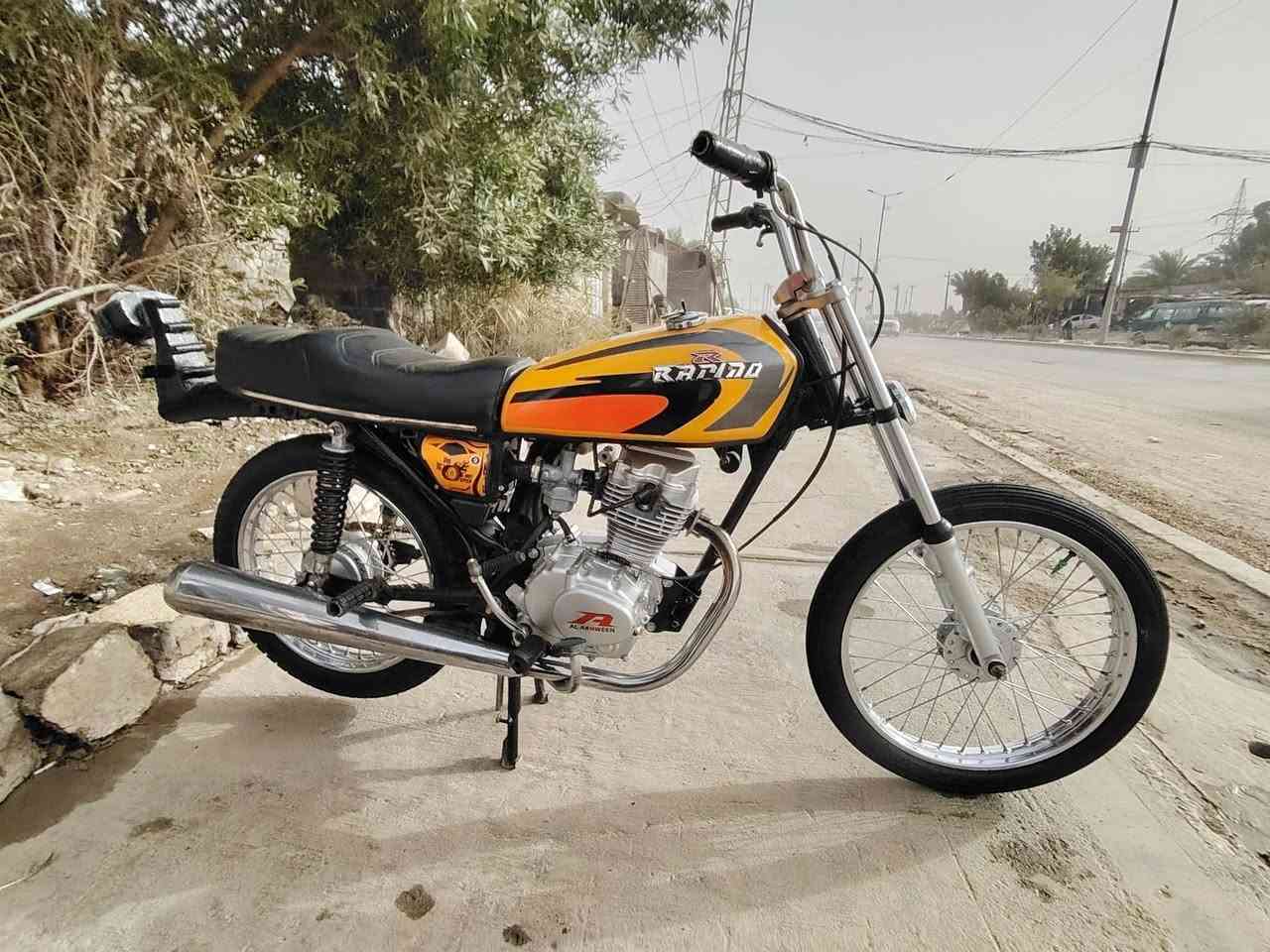 اربعه كير حربي للبيع اصولي وكيل الربيعي شاصي مديل 21 تعمير 25 محرك رابيدو مفتوحه فقط ولفات اصليه انتنس شلعه ومعدل فول دراجه اي نقص مابيه سعر 775 وبيه مجال مكاني نجف شارع المدينه الرقم ***********
