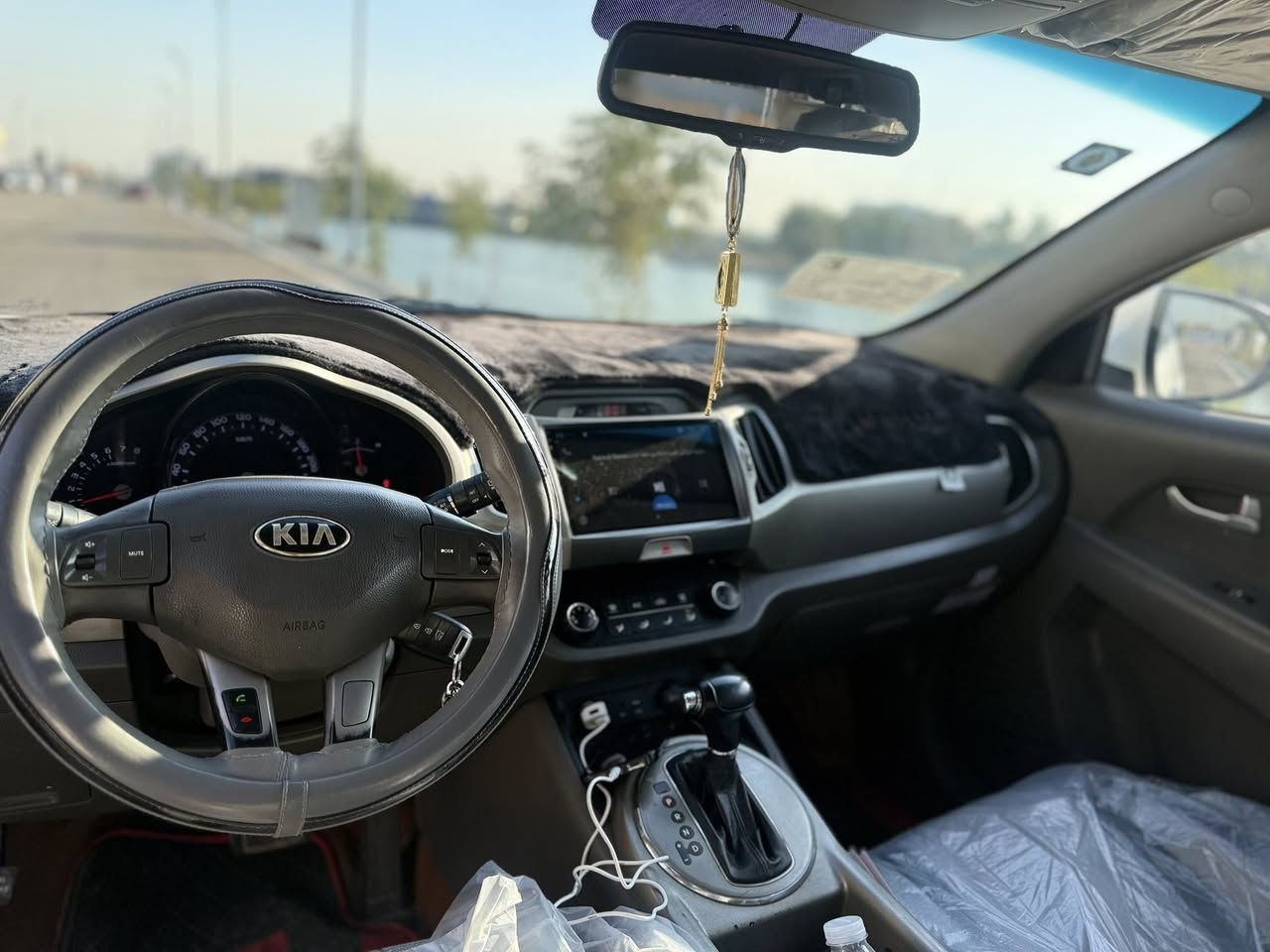 سلام عليكم اتصال ☎️ فقط!
كيا سبورتج موديل ٢٠١٦ خليجي 
السيارة ماشية ١٣٠ الف حقيقي 
كفاله عامه فقط بارد مثل ما موضح
 بل سونار محرك كير كفاله 
رقم بغداد نكليزي بسمي 
فول مواصفات ماعدا البصمة 
بانوراما 
تحكم استيرن 
بلوتوث
مري شفط 
محرك ٢٠٠٠ دوش 
تايرات تخم كامل جديد
تبريد ثلج
السيارة جاهزة مابيها أي نقص
السعر 163 وبيه مجال بسيط جدا 
مكاني بغداد الشراي يتصل 
***********
