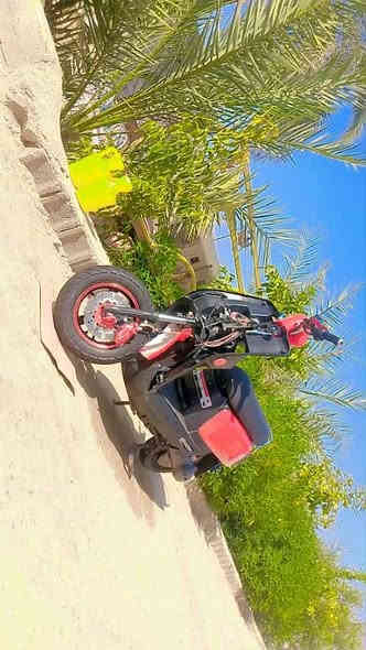 السلام عليكم اخوان دراجه بوليس شحن دراجه نضيفه الملف ثلاثه الاف واط العقل شادلها عقل رياضي تايرات جدد نقصها بطاريات تعبانه السعر 400 الف العنوان بغداد المراسمه قرب جزيره بغداد السياحيه الشراي يتصل على الرقم ***********
