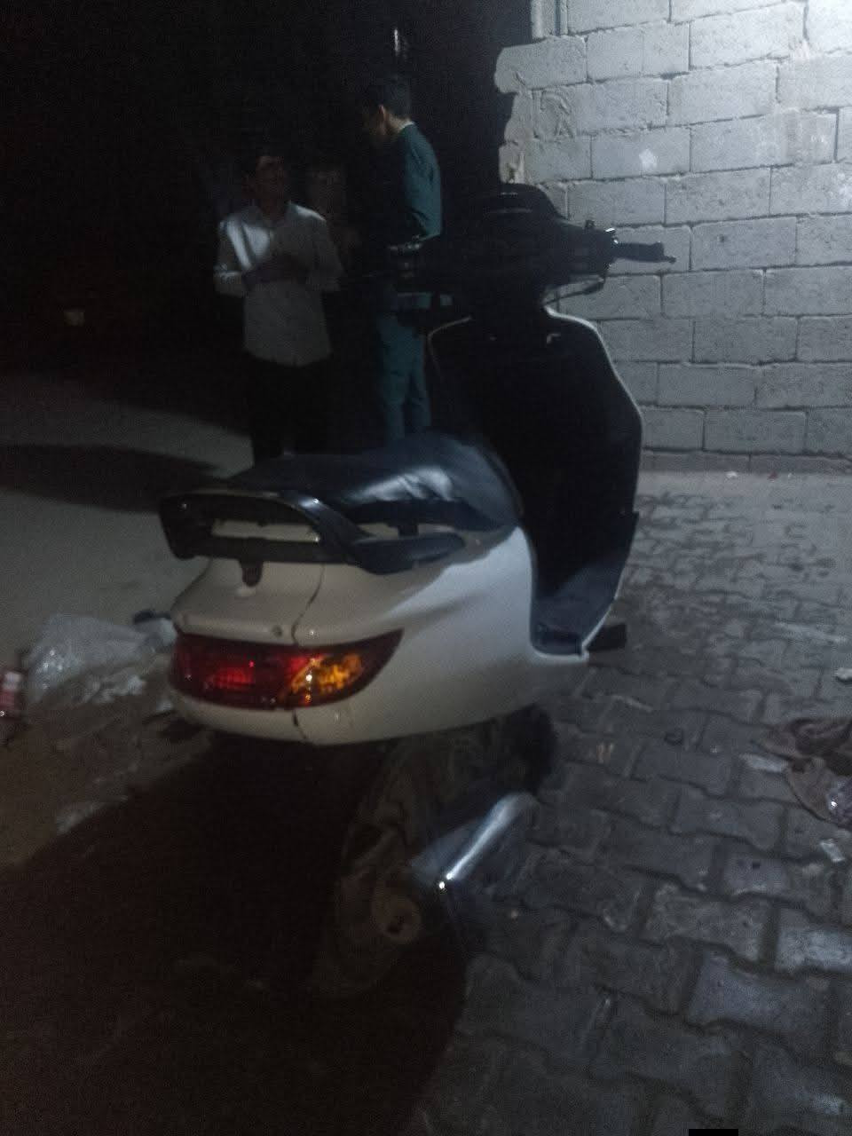 السلام عليكم
دراجه فراشة فحل للبيع 
محرك رمبه ما ممدودة عليها سبانه ابد 
كهربائيات كلها شغاله 
اشاير بكلايت لايت عداد عداد بانزين كلها شغاله 
دبل امامي دبل خلفي كلها شغاله 
تاير خلفي جديد 
كفرات جدد(البارحه شديتهن)
سوادات جدد (البارحه شديتهن)
دراجه محركها ما مفتوح ابد 
نكره سلف 
رقم شاصي بيها (مكاتبه)
لون ابيض السعر خاص تواصل خاص او 
واتساب (***********)
