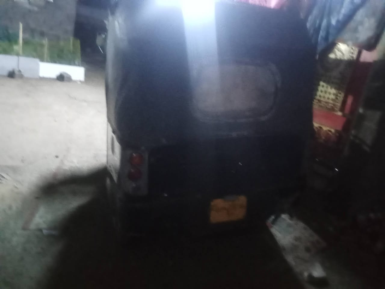 سلام عليكم تكتك بياجو موديل 2019 اوراق صوليه بكان بغداد اليعر 1800بيها مجال
