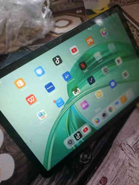 السلام عليكم عندي هذا ايباد اسمه هونر اكس 8 اي مع كاردونه مستخدم 5 اشهر سعره 300 بي مجال مكاني ناصريه قرب مستشفى تركي رقم هاتف ***********
