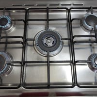 طباخ ٥ مشاعل • مستعمل • عالفحص