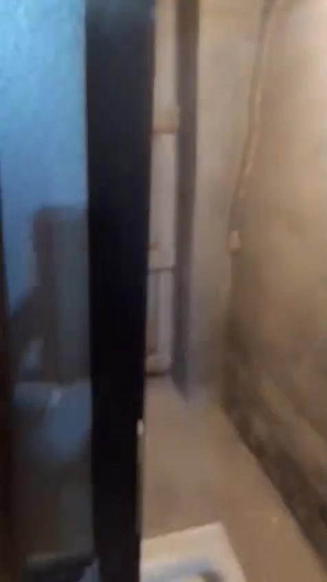 يا الله السلام عليكم يوجد دار للايجار طابق ارضي مدخل واحد يحتوي على كراج سياره استقبال ومطبخ وصاله وغرفة نوم وصحيات داخليه وخارجيه كامل من كلشي مراوح السقف ماطو تانكي ماء كيزر واير سب وجوزه نت جاهز من كلشي السعر 500الف قفل
العنوان بغداد الدوره المهديه ثانيه الإعلام خلف افران الامين موقع مميز جدا ***********

