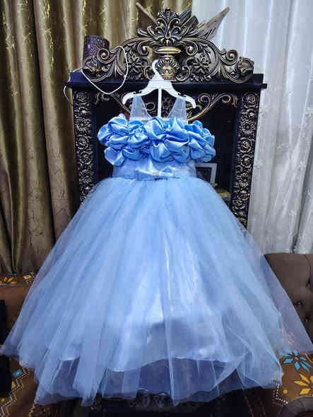 بسم الله الرحمن الرحيم
السلام عليكم عندي بدلات أطفال عمره 3سنه إلى سبعة سنه ملبس، مره وحده وأسعار رخيصة تصفية كنتور ههههههه إلي يحجز على خاص على واتساب ***********
