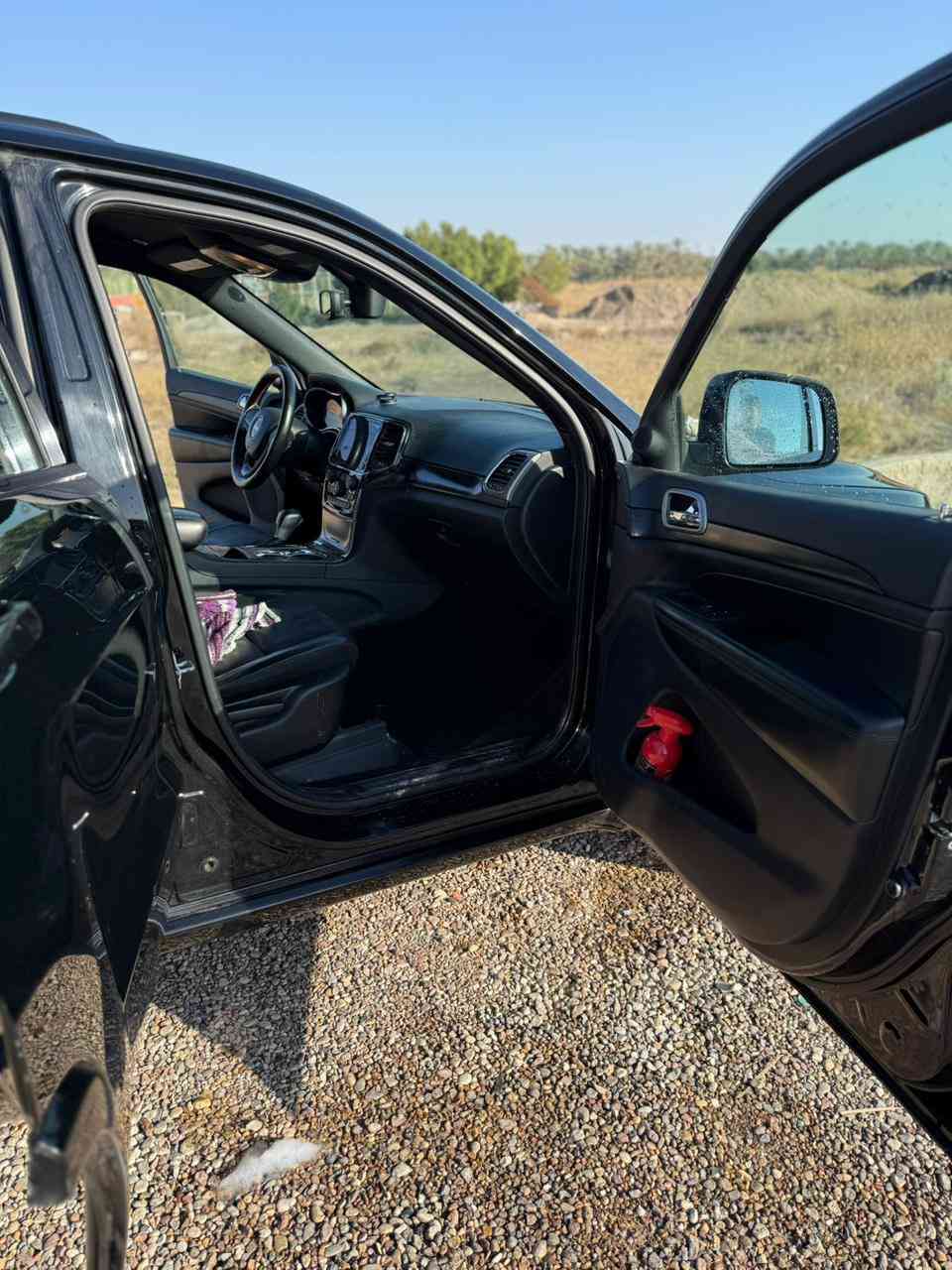 سلام عليكم اخوان سياره جيب موديل 19 وارد أمريكي فول فول مواصفات عده الفتحه معروفه مواصفات الجيب صور حادثه بل منشور قطعتين صبغ بيبان ثنين و جاملغ الخلفي شويه   تخمً تاير جديد حداديه جديده سياره مفوله ل اخير  مكان السياره بصره قضاء المدينه صور سياره كلها موضحه كدامك سعرها 210 و بيها مجال رقم الهاتف ***********
