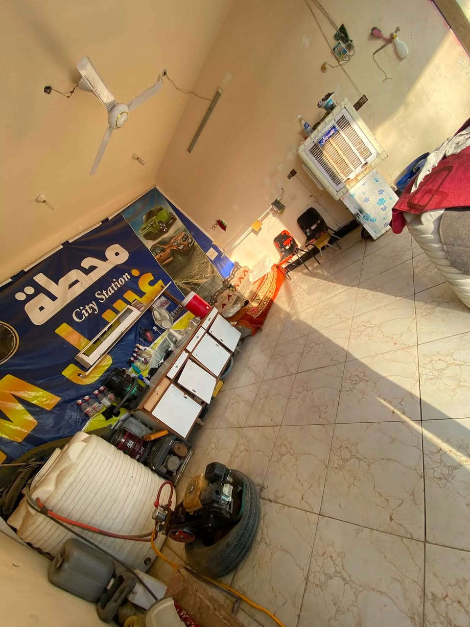 السلام عليكم اخوتي (سبب لبيع عدم لتفرغ)
محل غسل جبير كامل يشمل
ماطور غسل بعده جديد 
ماطور ماي 
تانكي عدد 2كبير -وسط لماء ارو
مبرده جبيره -كاونتر لغراض ولعده
تخم-مكناسه كهربائية الاصليه-بوجكتر 200واط 
كامل تعال وشتغل تشتغل غسل -حمام-بوليش-موقعه الكوت الشهداء سايدين مقابيل مديريه لمرور 
ولمحل خير من الله شغله ومروف اتصل ع رقم واستفسر اكثر ***********
