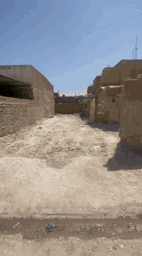 عروض اليوم قطعة ارض للبيع المساحة 100م قطاع 23مكان مميز السعر 83مليون الاستفسار  الاتصال على الرقم التالي ***********او مراجعة مكتب المصطفى قرب مؤكولات السلطان
