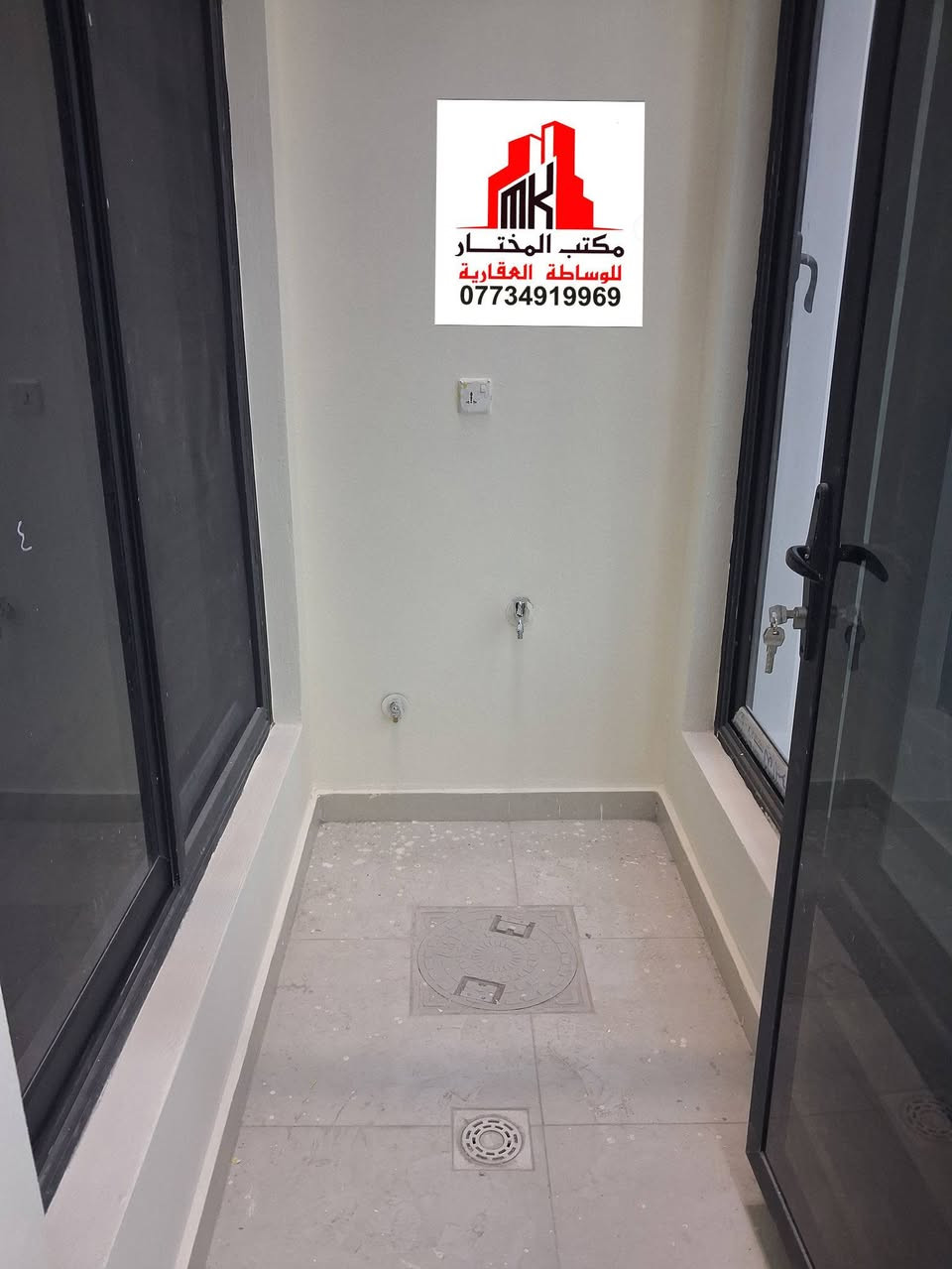 🏠 #للايجـٰآر__في__السيـديـه
#مطلـــوب__عــائـلة__صغيــرة_حصرا 
وحده سكنيه جديده ثلاث طوابق غير مسكونه زيرو
كل شقه بطابق وحدها  تحتوي على 
٢ غرفه نوم وصاله ومطبخ وخدمات وتانكي وماطور وسخان و
منظومة كامرات دفن 
الطابق الأرضي ٨٥٠ 
الطابق الأول ٨٠٠ 
الطابق الثاني ب٧٥٠ 
وبيها مجال بسيط جدا 
📱_______________  ☎️ 
للاستفسار #مكتب_المختار_للوساطه_العقاريه
اتصال +واتساب 📞 📱 
***********
