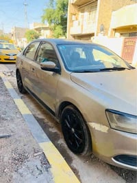 من رخصة الادمن المحترم ❤️ سيارة فولكس واكن جيتا 2011 لون ذهبي السيارة ...