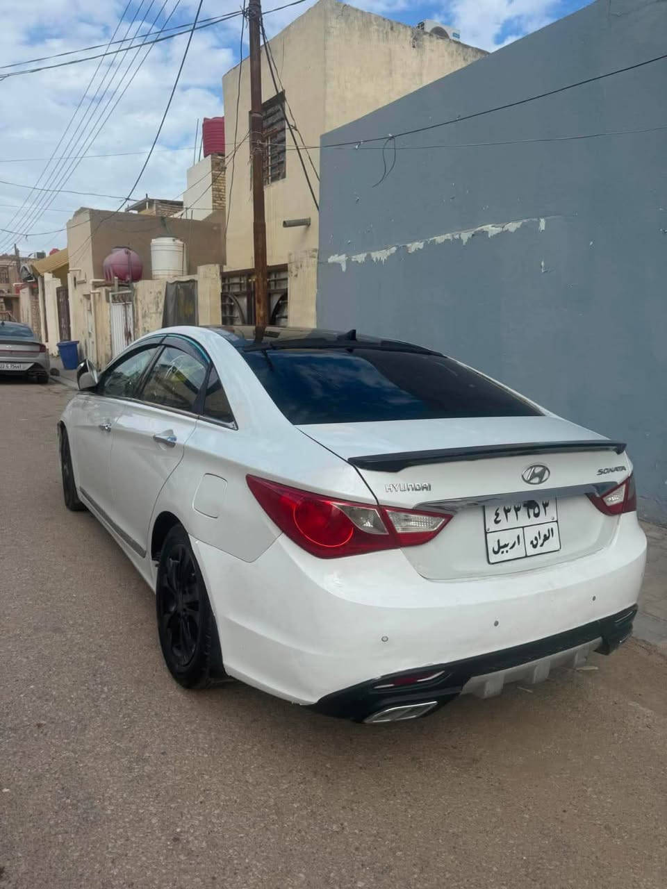 سوناتا خليجي ٢٠١١
فول ماعدا البصمه 
تبريد ثلج 
بيها قطعه وحده باب الصدر
محركها 2400
ملاحظه :الفتحه بيها خلل تصليحها ٦٠
باب الورا متنطبك رادلها تنضيف
سياره شرط فحص 
اتصال ***********
