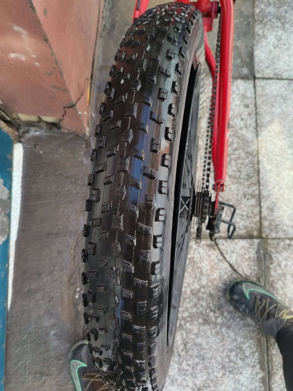 السلام عليكم بايسكل للبيع الحجم الكبير باله يطبگ لو حبيت السعر 100 ملاحظة. بي الجوبين بناچر
بغداد حي الجهاد
*********** 
وتوصيل ماعندي اعتذر مو بياع شراي
