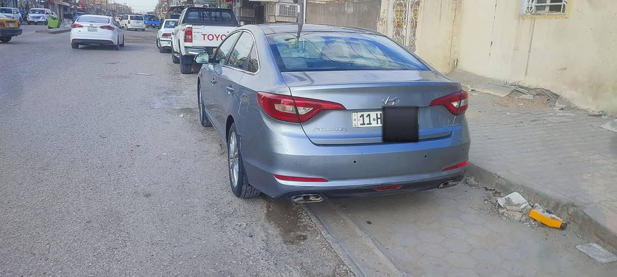 السلام عليكم سوناتا موديل 17 فول مواصفات عده بصمه كير محرك تبريد كله مكفول سياره  مصبوغه للجماليه مكفول من الضربه رقم بغداد دولي مداور ثاني يوم اوهجك ويه راعيه مكان سياره النجف تفاصيل اكثر اتصل مكلف بالنشر السعر 120 وبيه مجال بسيط ***********
