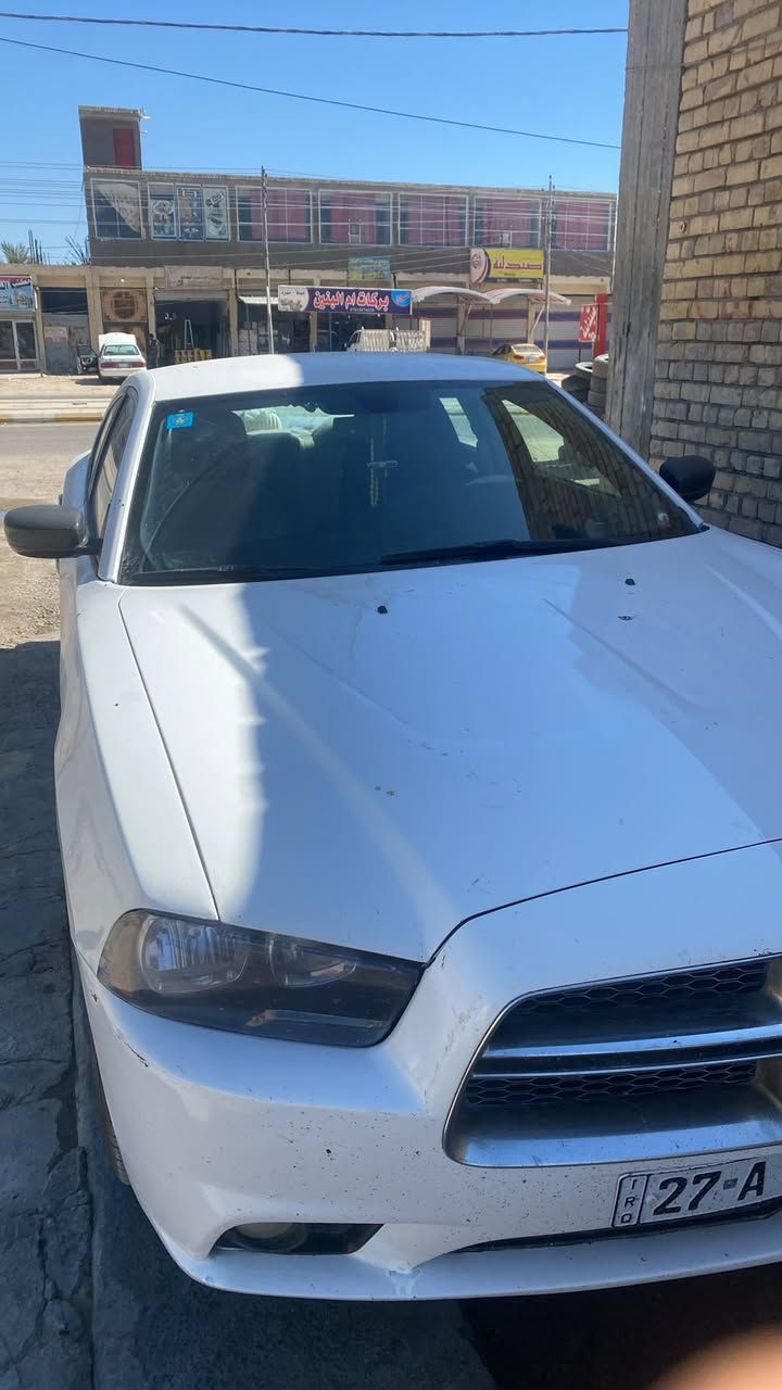 جارجر ٢٠١٣ خليجي بدون ضربه
كير ماوس ٨ نمر تشغيل بصمه 

محرك ٣٦٠٠ توويل 
ماشيه ١١٠ ألف ميل 

رقم ذي قار مشروع وطني  

مابيها أي نقص 

تجي تشوفها وتشلع عيوني 

السعر ١٦٥ وبيها مجال قليل 

مكانها سوق الشيوخ 

تفاصيل اكثر خاص 

موبايل ***********
