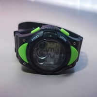 ساعة • للبيع