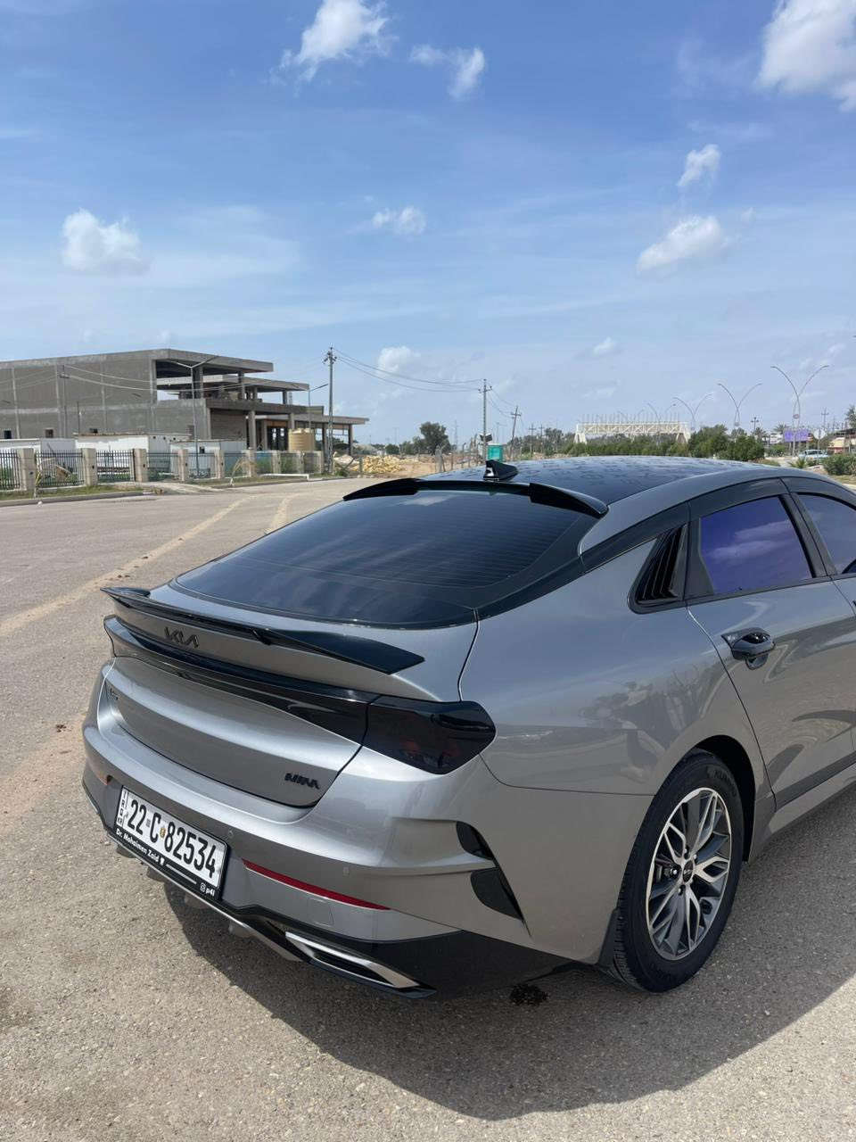 السلام عليكم k5 للبيع
مديل 23فول مواصفات خليجي باسمي ماشيه27الف
وكاله nim 

صارخات فدراليات 
مكان السياره واسط الكوت مركز المدينه

‭0770 324 9798‬
