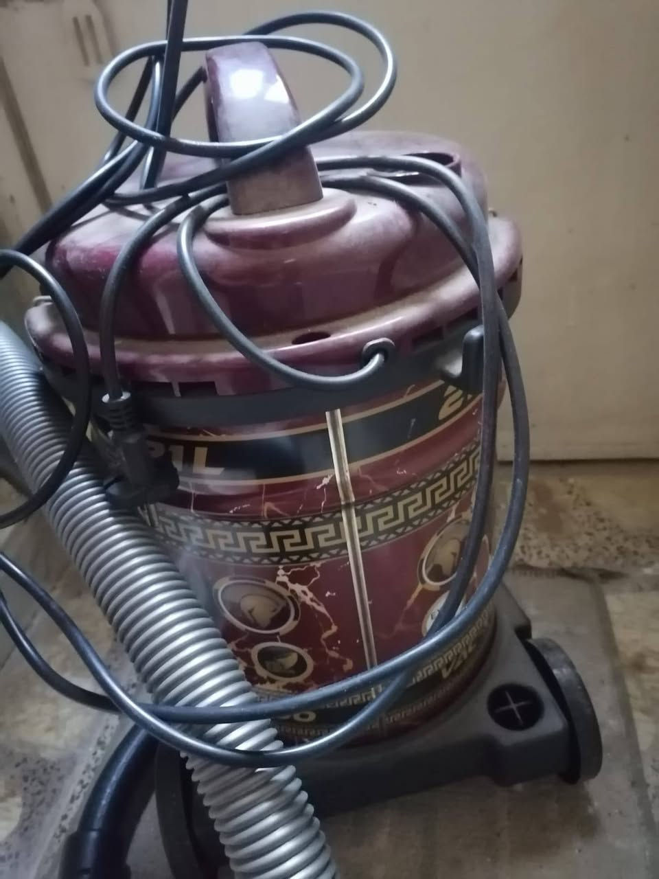 مكنسة كهربائية استعمال جدا قليل 
مكاني الاعظمية ٤٠ وبيها مجال بغداد, العراق


**إذا كنت صاحب هذا الإعلان وتريد حذفه لأي سبب، رجاءا أرسل رسالة إلى الدعم الفني**