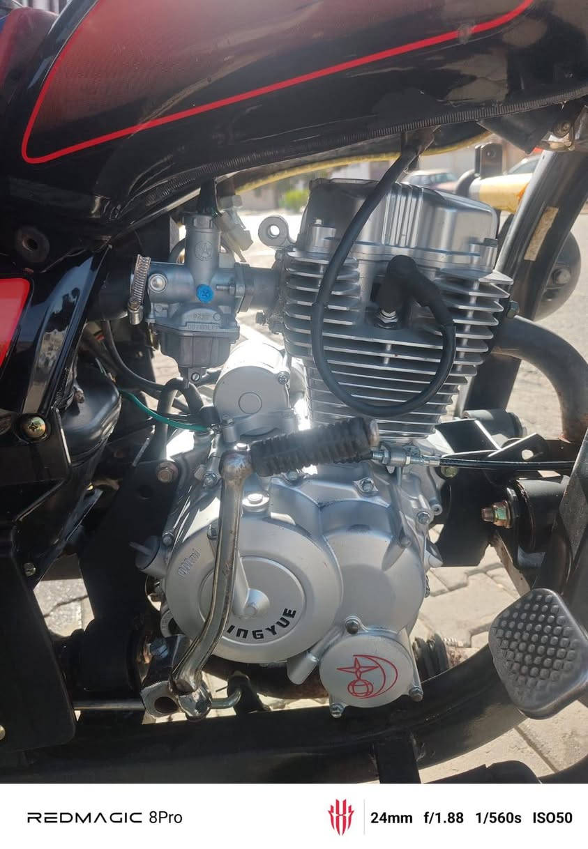 السلام عليكم ستوته للبيع موديل 2021فول مال بيت مرقمه تحويل ثاني يوم كله عل بلادي محرك ما مفتوح قطرت صبغه مابيه ركبه شرط ***********متواجود وتساب
