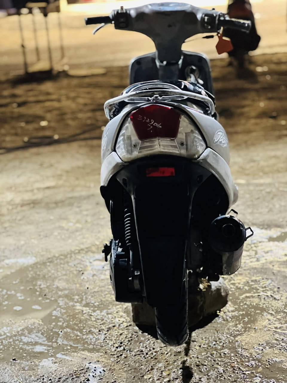 السلام عليكم دراجه ماكس منغولي للبيع السعر ٤٢٥و بيه مجال  المكان ديوانية العروبه الثانيه شارع الكوام لاستفسار اتصل على الرقم ***********
