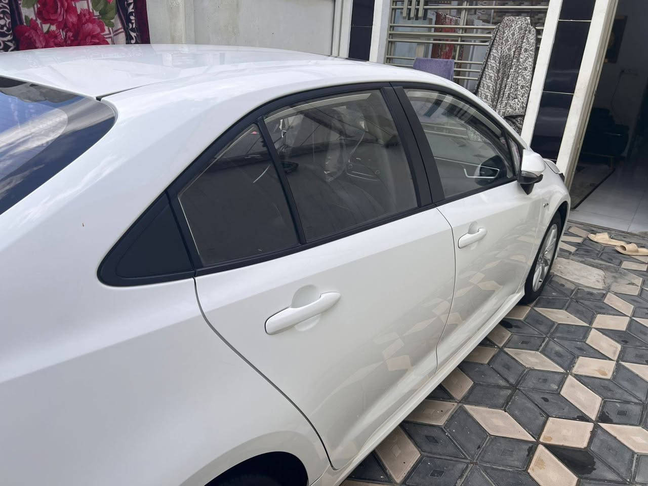 كورلا هايبرد ٢٠٢٤ ماشيه ٢٣ مكفوله من صبغ والبارد والرصعات سعر ١٤٣ رقم ***********
