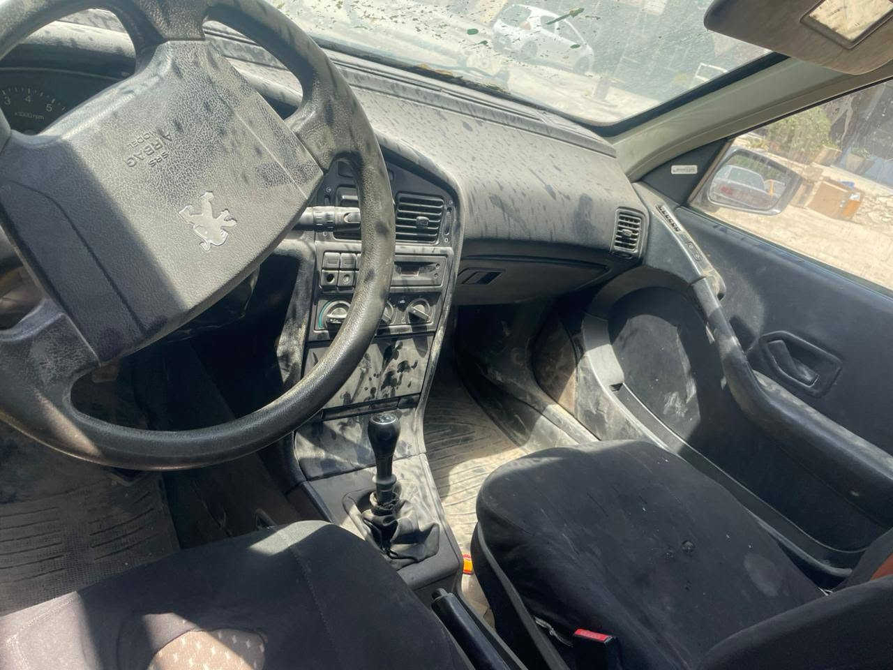 سلام عليكم بيجو موديل 12 رقم بغداد محرك جديد 
بس  ضفيرة  تعبانة صدر جديد 
مكان بغداد الدورة رقم ***********
