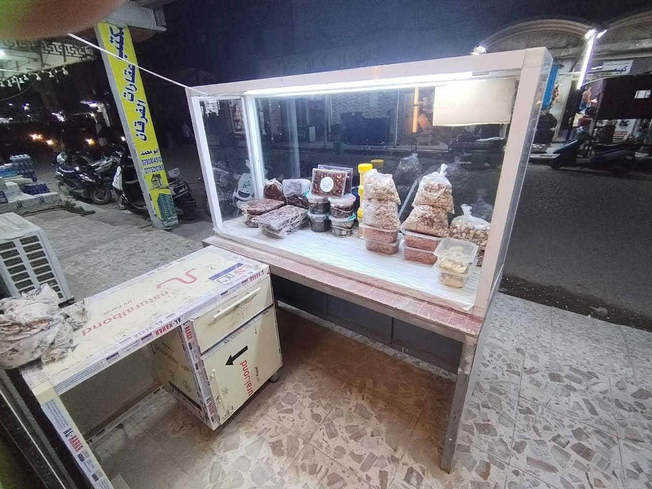 ديكور محل كرزات للبيع تركي ثقيل شرط + ميز خشب تسگام تركي + جام خانه مع ميز حديد
العنوان:  ذي قار قضاء الرفاعي


**إذا كنت صاحب هذا الإعلان وتريد حذفه لأي سبب، رجاءا أرسل رسالة إلى الدعم الفني**