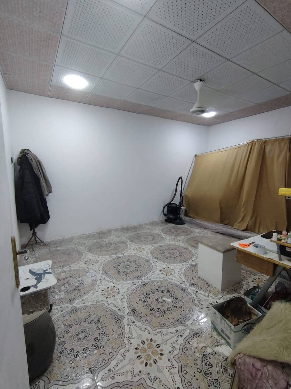 دار للبيع طابو صرف المساحه 200الطابق الارضي طارمه كبيره استقبال كبير هول صاله غرفتين نوم وحمام .. الطابق العلوي غرفتين نوم وصاله وحمام.. حي الحسين الجديد السايدين نهاية سياج مدرسة ثورة العشرين ركن الفرع الضيق على اليسار السعر 140مليون وبي مجال الاتصال على رقم صاحب الدار ***********
