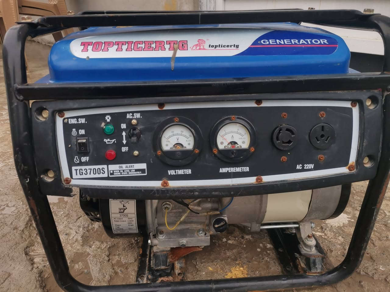 مولدة تايكر 3700 نضيفة مكينة وضع شركة شرط الشغل  السعر 120 مجالها حك جيتك مكان حي الانتصار للتواصل خاص او الاتصال بلرقم *********** بي واتساب  اذا ماشراي لاتعلق ولاتعبني وتعبك
