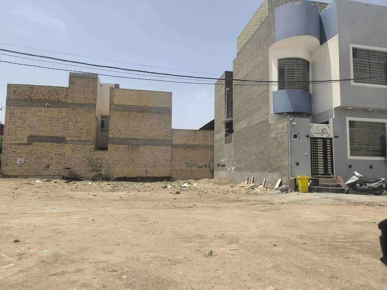 للبيع قطعه ارض مساحه 300 متر طابو زراعي سند 25 موقع جدا راقي نجف حي شارع عبد العال خلف جامع العلياوي مكان جدا جدا راقي***********
