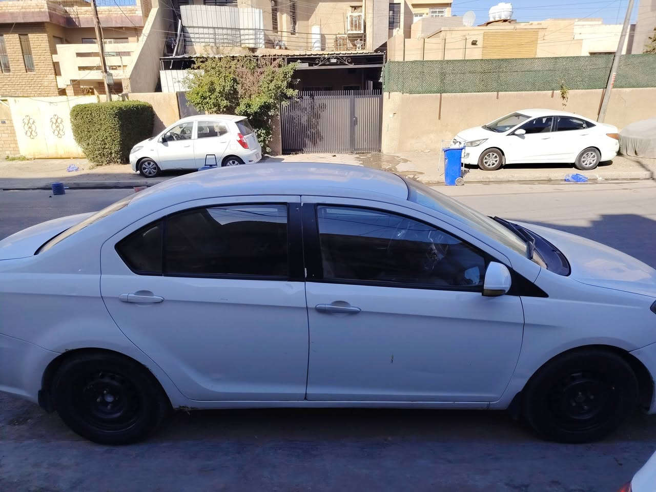 كريت ويل فولكس 2011  گير عادي 
المكينة بلادي نظيفة وجاهزة الگير والكلج جاهز 
تخم تاير جديد باتري جديد ، مشط ستيرن جديد 
ب اسمي السنوية رقم إنكليزي الجديد 
مكانها بغداد الكرخ 
واتس أو خط : *********** 
السعر 55$ وبيها مجال للشراي حگ الجية.
