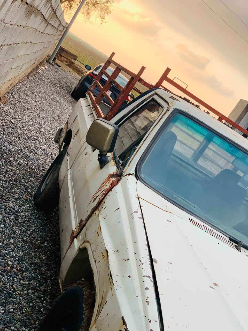 أسلام وعليكم يوجد بكم كروسيده 88 محرك كير  طخم تاير جديد ملاحظه 5 كير السعر ٢٢ وبيها مجال رقم الهاتف***********
