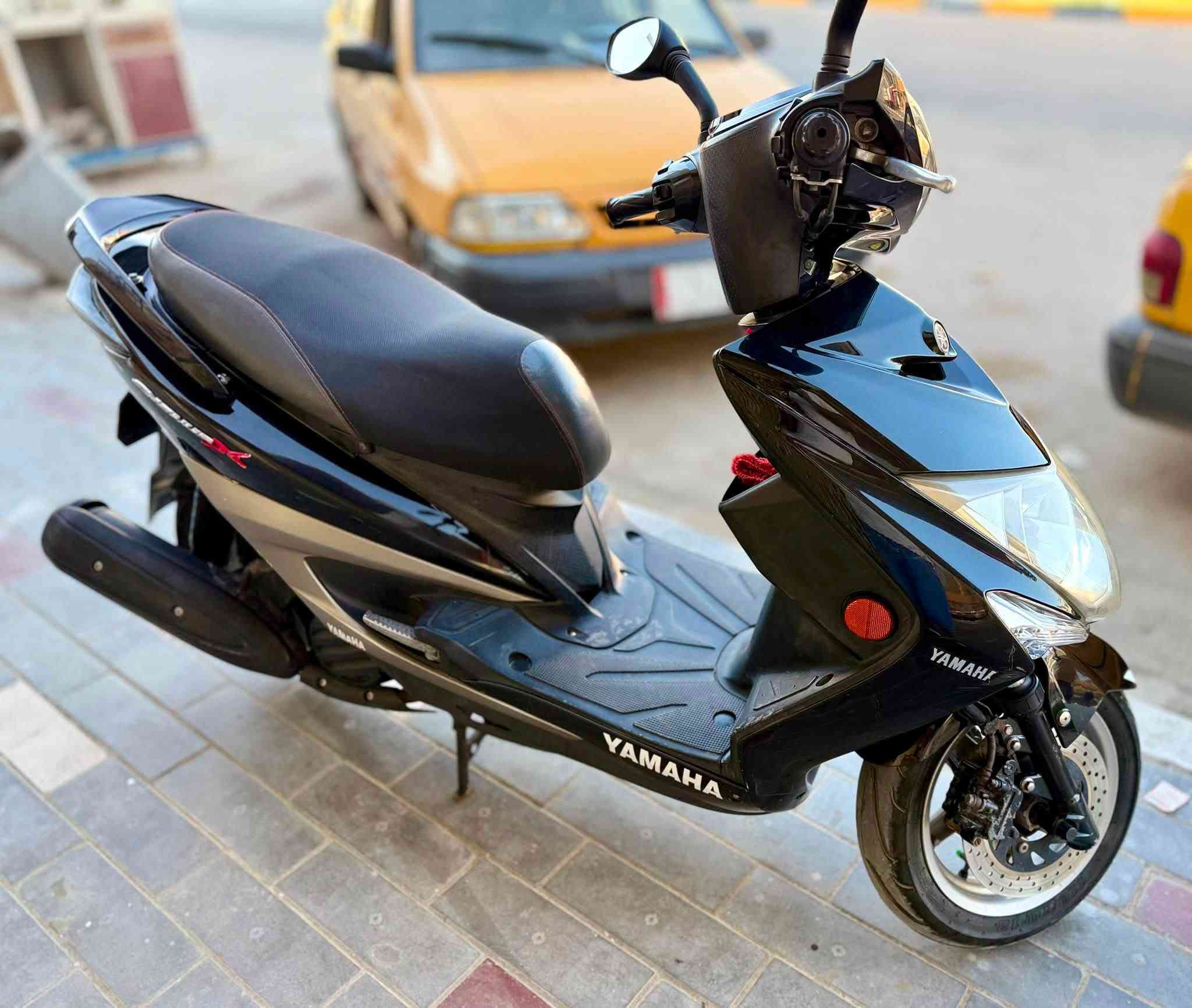 سكنس لد للبيع الدراجة مرتبة ونصبتة بعد احلى من الصورغير مفتوحة ياباني اصل قبغ نفخ استاند كهربائي مكانة الحلة 
للتواصل ***********

