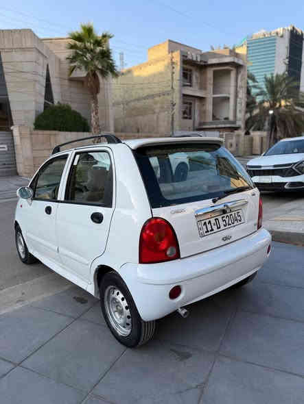 سلام عليكم  
شيري كيو كيو 

موديل 12 
بأسمي هزه ورقم جديد 
كير اوتوماتيك 
السياره حلوه وجاهزه 

داخلها كلش نظيف 

سعر 33 بيها مجال كلش بسيط 

مكاني بغداد حي العدل 
***********
