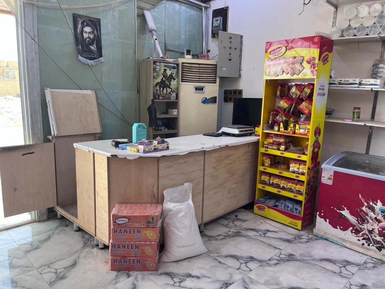 محل للبيع في ناصرية بالموحية 
سبب البيع ضرف ومستعجل على بيع كلش متكون
سبالت عمودي 2 دينكي واوكس 
وبرادات كبار ام بابين ٣ 
وبي براد ببسي ابو بابين 
وبراد كولة ابو بابين
ومجمدات عدد ٢وحدة كبيرة ٣ جامات ومجمدة موطة لشركة 
ومجمدة ايطالية تصلح للموطة وكيك ٣ طوابق جديدة مالتها ب٢٠ ورقة 
بي رفوف تعليك ١٠ قطع 
محل كامل تجهيز فقط عوزة مسواك ايجار ٣٥٠ مناسب 
سعر ١٢ مليون وبية مجال رقمي ***********